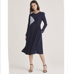 PAISIE London Two-Tone Twist Waist Midi Dress – Navy & Light Blue